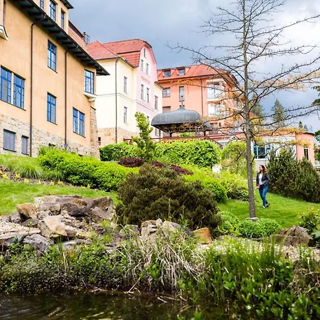 Hotell Luxury & Wellness Valaska 4*