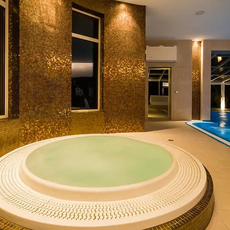 Hotel Luxury & Wellness Valaska 4*
